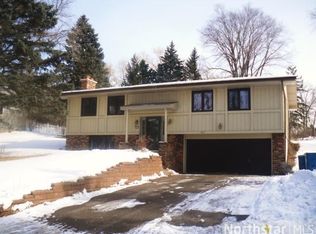 5529 Dell Ln, Minnetonka, MN 55345