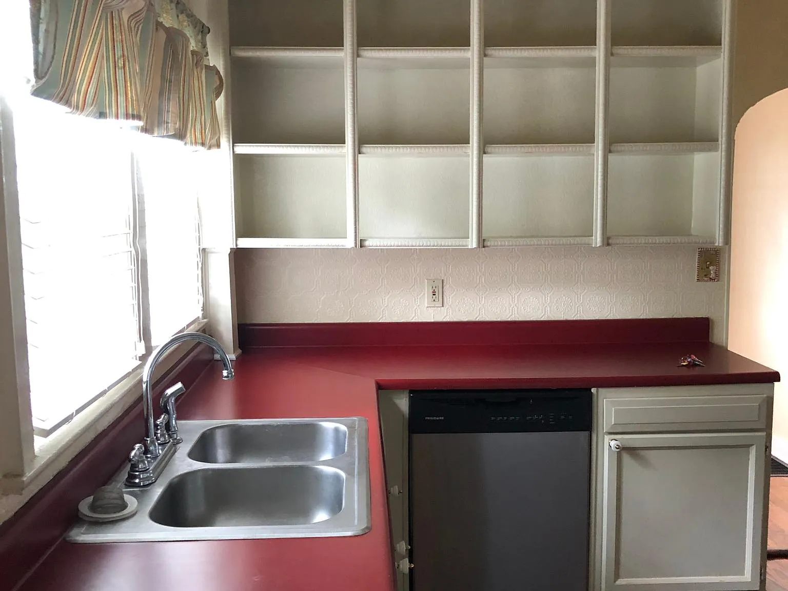 142 Maryville Highway — Photo 2
