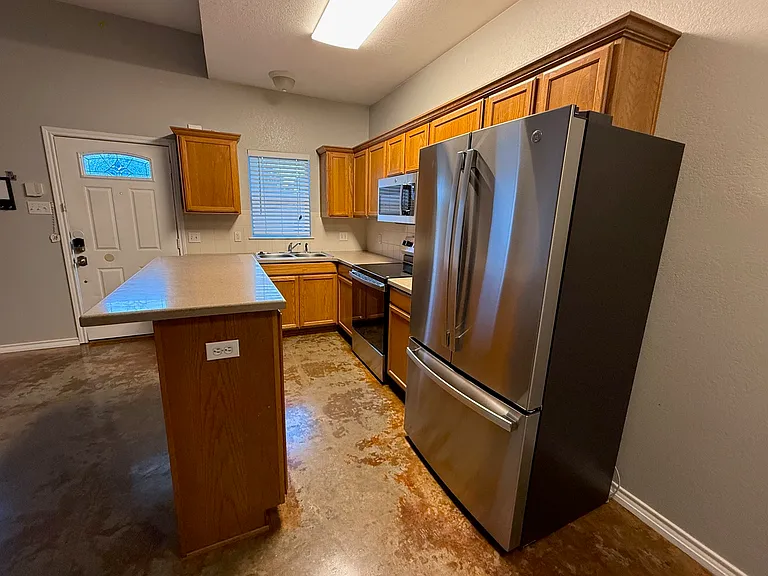 2018 S 8th- Kitchen_05152026