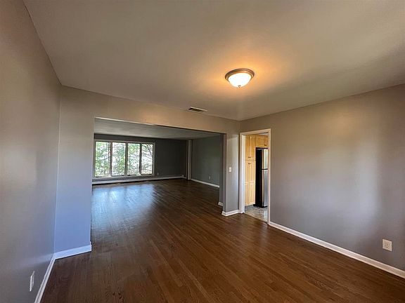 2nd image of 1514 9th St Floor 2