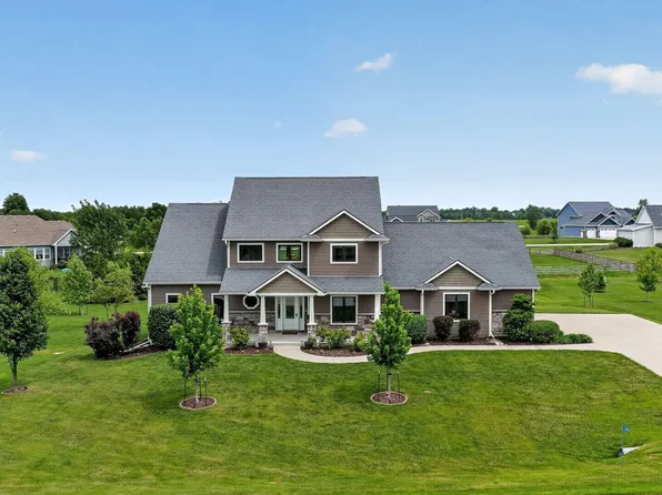 5400 Windrose Ln, Ames, IA 50014