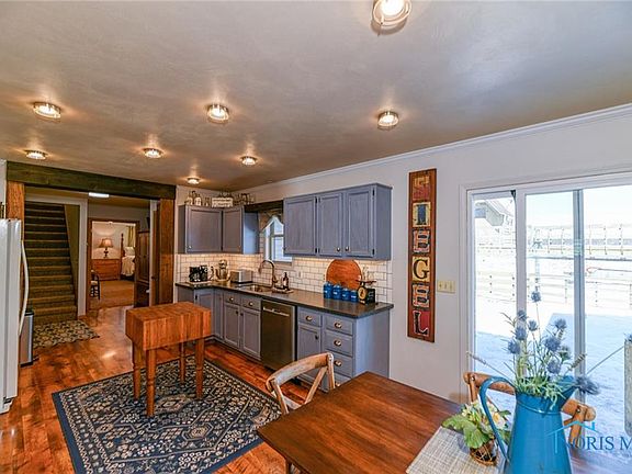 3rd image of 11113 W Township Road 108