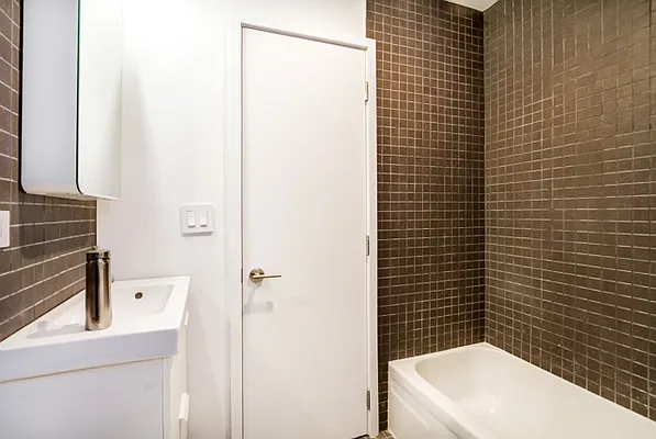 Rented by New Holland Residences | media 20