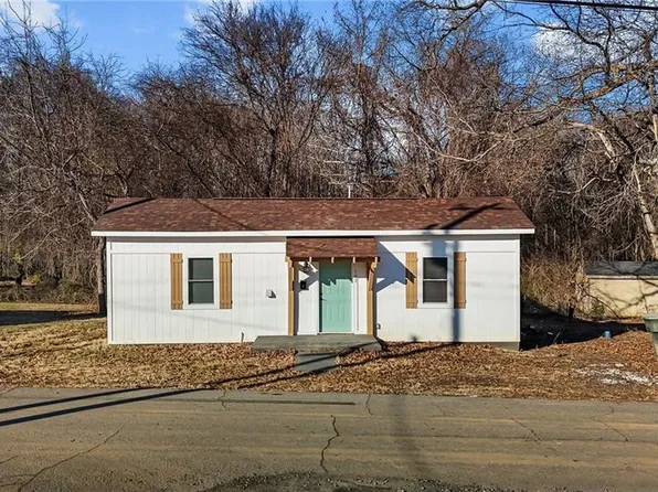 107 N Primitive St, Eden, NC 27288