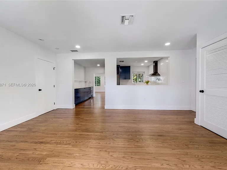 101 NW 100th St — Photo 12