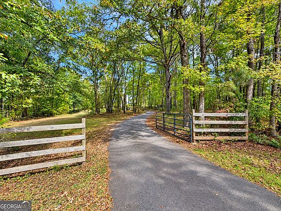 2nd image of 3649 New Hope Rd