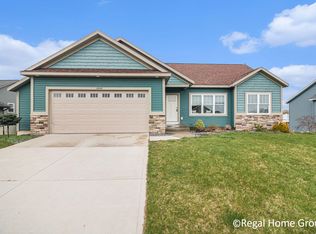 10549 Richfield Ln, Allendale, MI 49401