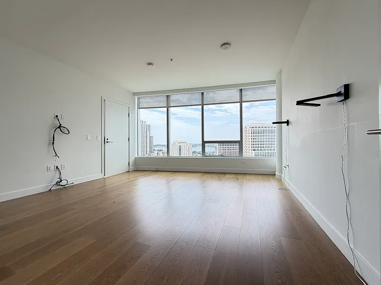 888 W East St #1504 — Photo 11