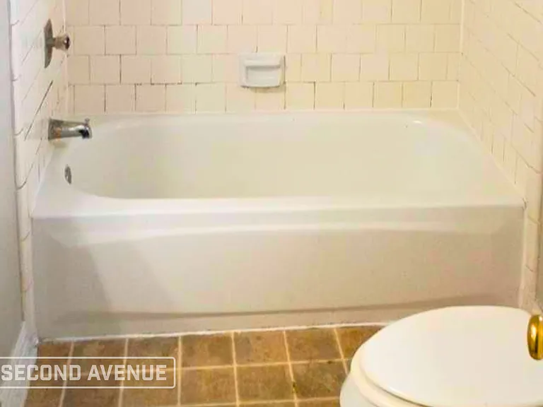 8815 Fern Valley Dr — Photo 10