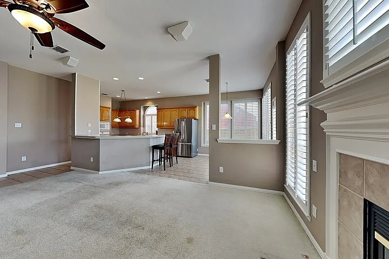 4 bed, 3.0 bath, 3102 sqft, $3,295 — Photo 2