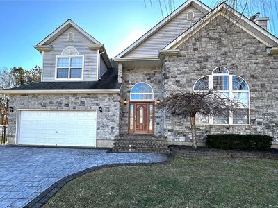 (Undisclosed Address), Holtsville, NY, 11742