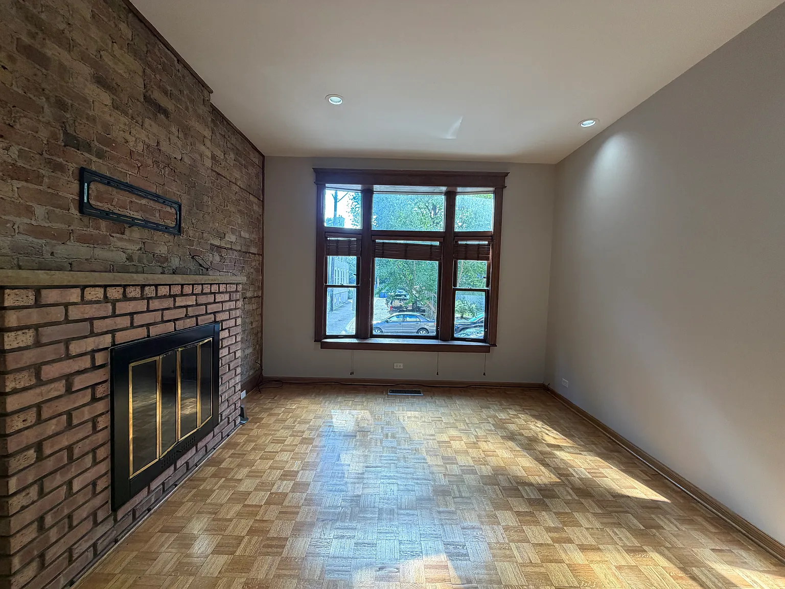 2 bed, 1200 sqft, $3,400 — Photo 3