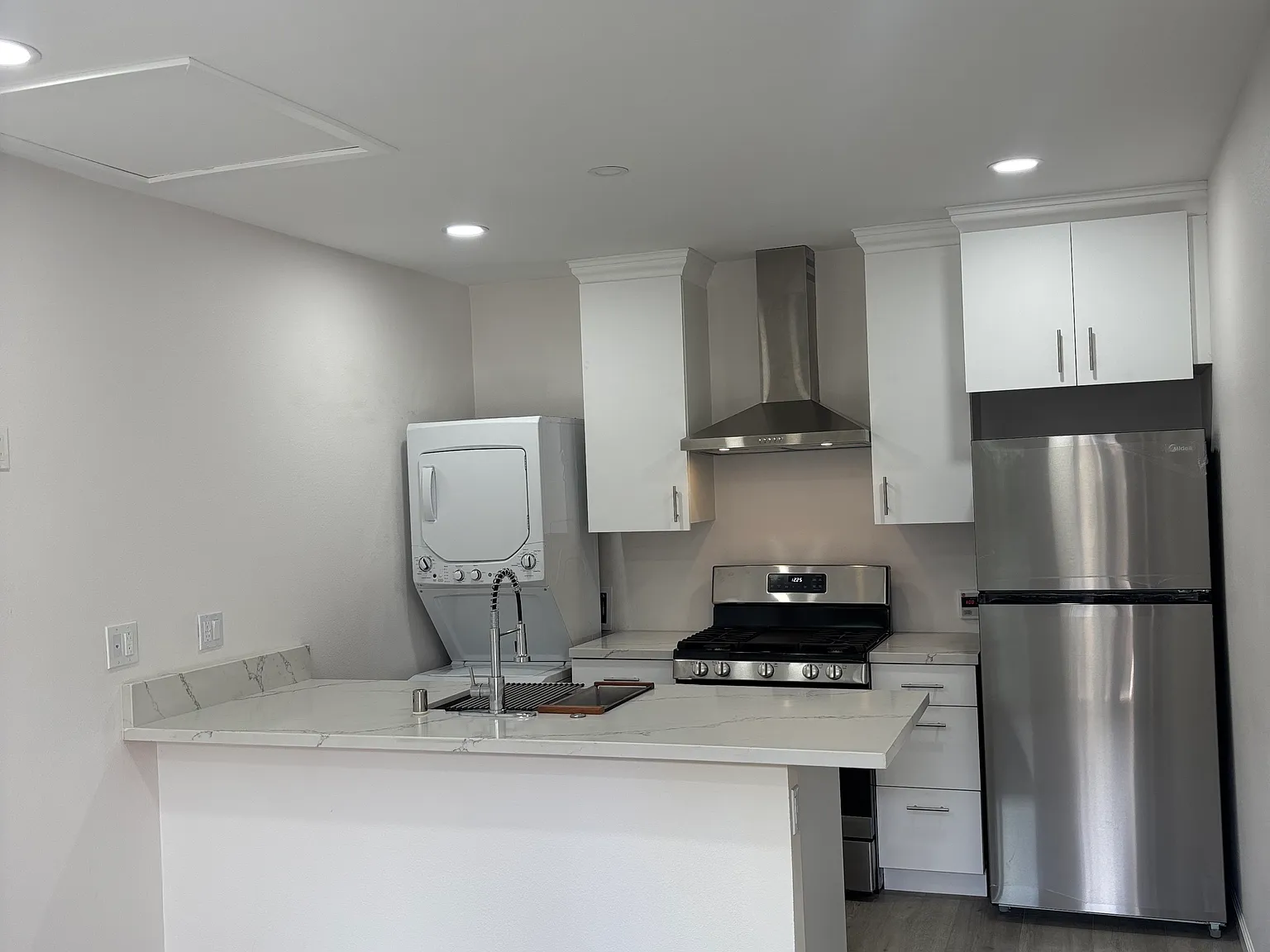 8777 San Rio Dr — Photo 1