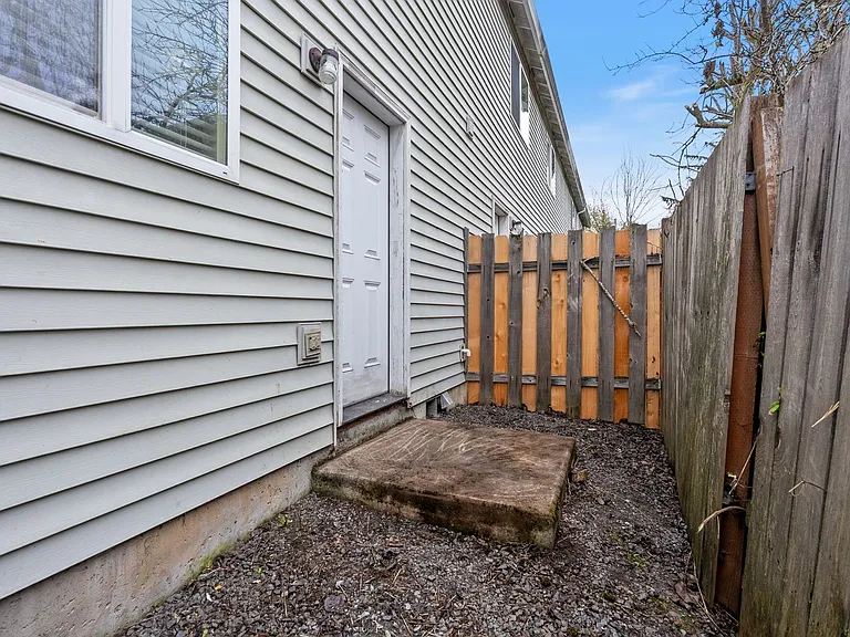 2338 SE 89th Ave #A — Photo 19