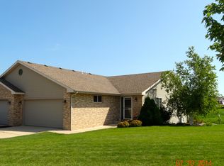 905 Rumley Run, Deforest, WI 53532