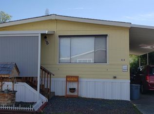 335 Beechwood Dr, Grants Pass, OR 97526