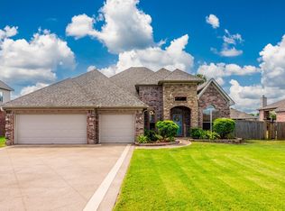 6 Bonnard Cv, Maumelle, AR 72113
