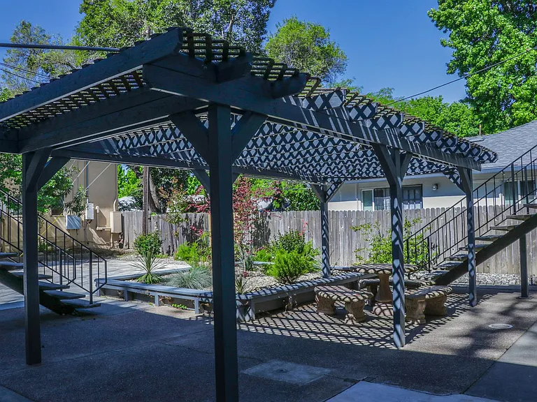 5479 Carlson Dr — Photo 12