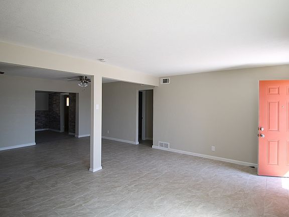5th image of 640 Stevens Ave