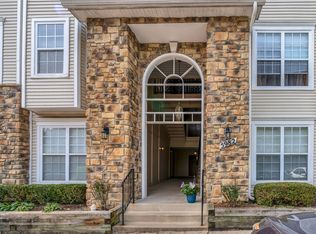 5982 Founders Hill Ct UNIT 303, Alexandria, VA 22310