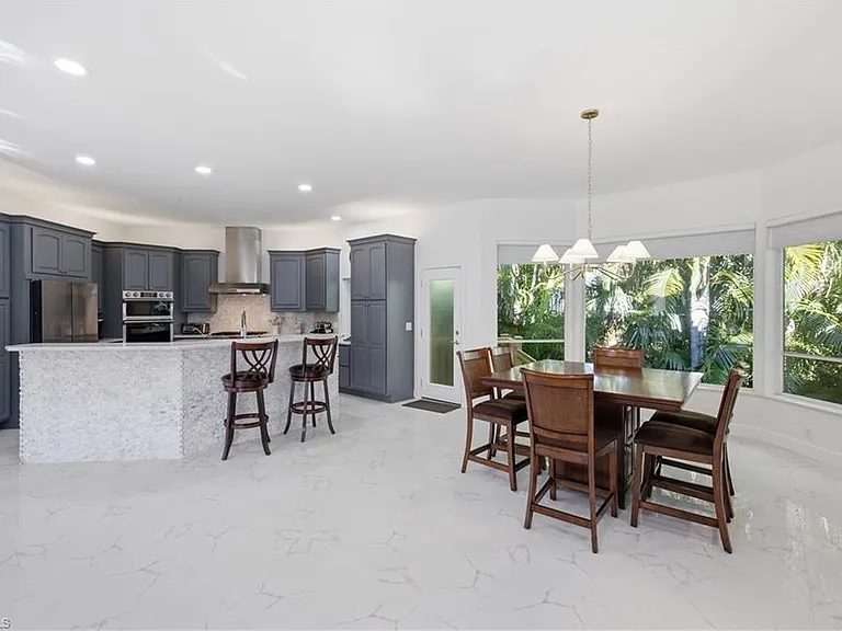 27231 Lakeway Ct — Photo 5