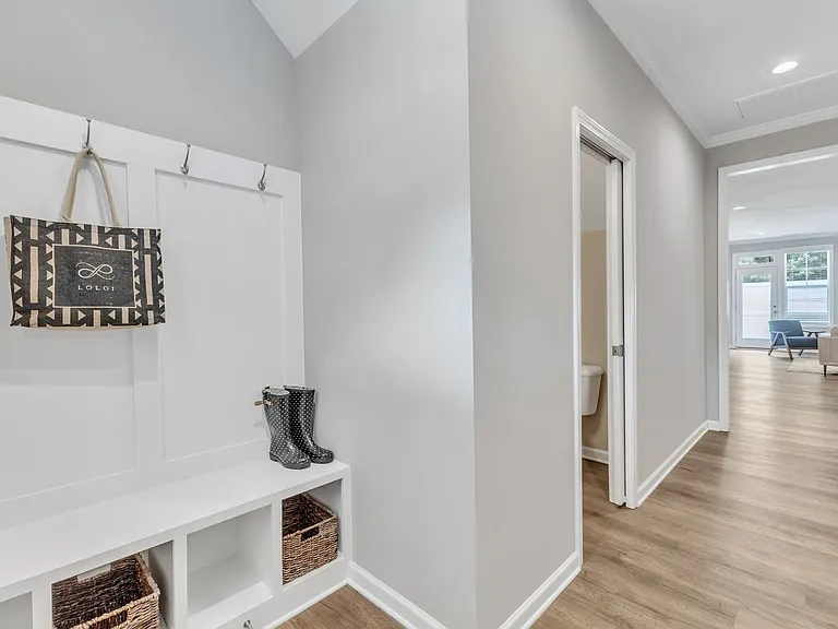 1720 Ballard Dr — Photo 6