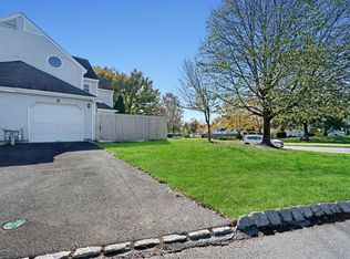 2 Holmes Ct, Freehold, NJ