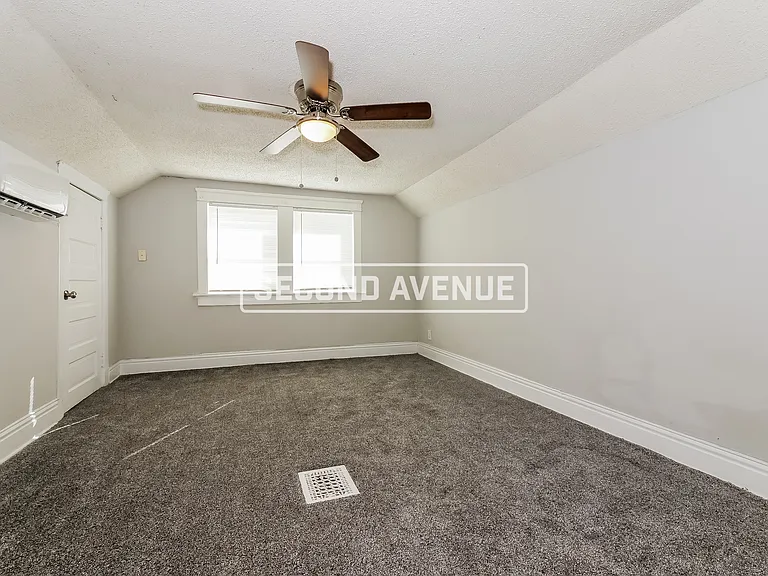 2530 Mersington Ave — Photo 14