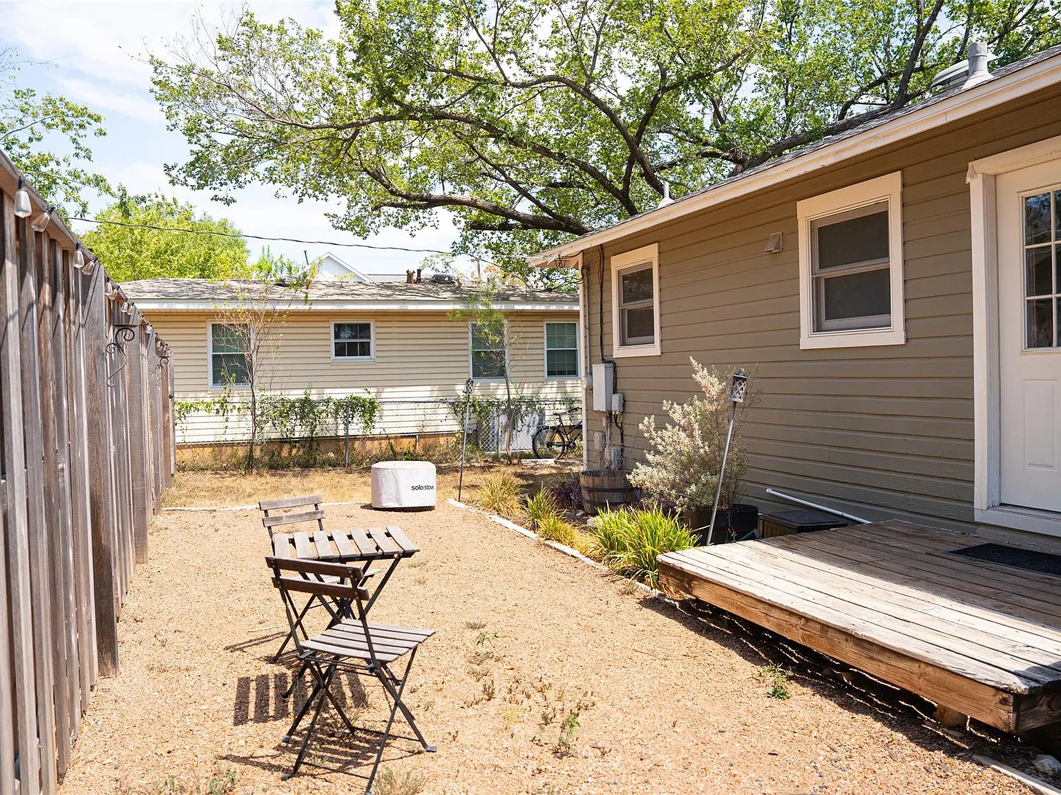 2 bed, 1.0 bath, 698 sqft, $2,800 — Photo 3