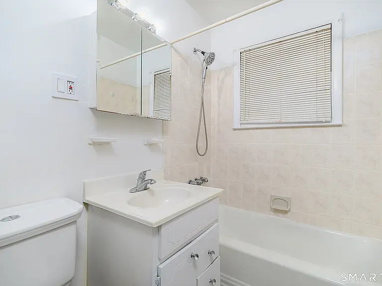 472 Anton St — Photo 12