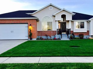 2747 W Remuda Dr, Farr West, UT 84404