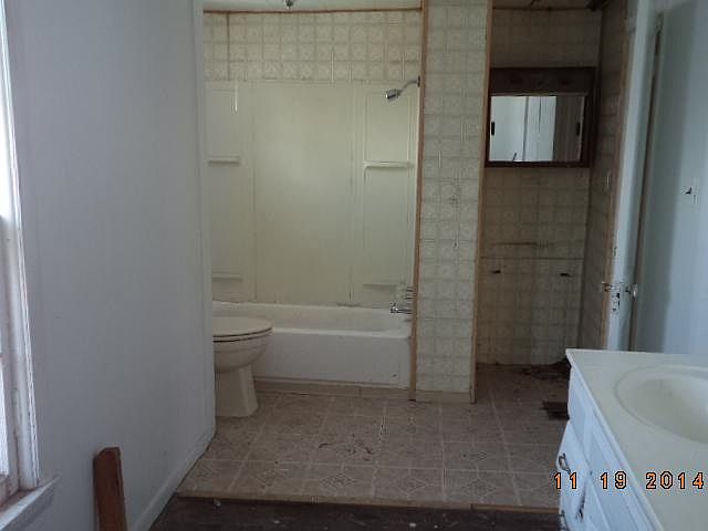2nd image of 2023 E Memorial Dr