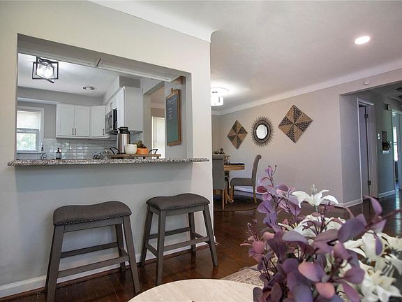 4th image of 9 Bromley Dr