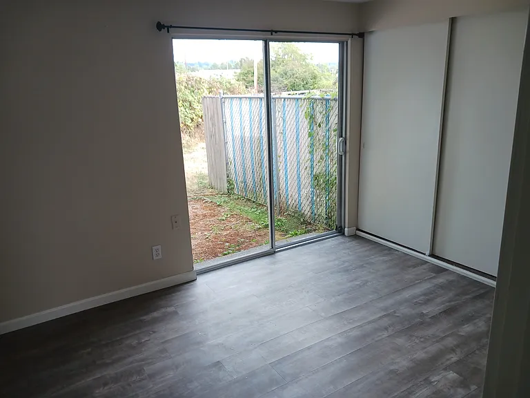 45 49th St NE #45C — Photo 3