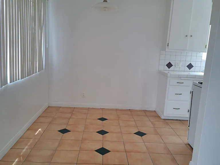 213 S Fresno St — Photo 2