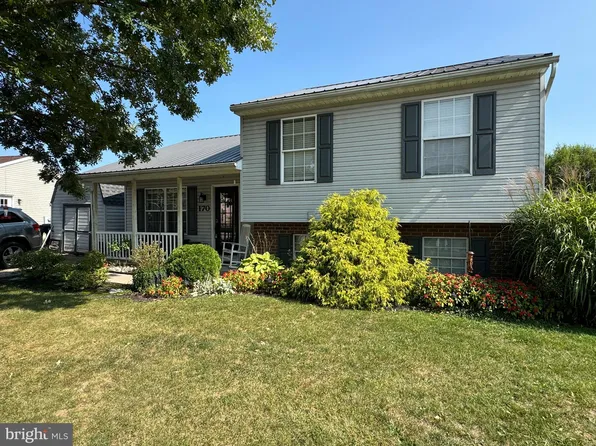 170 Abbotts Dr, Abbottstown, PA 17301