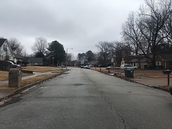 4th image of 7116 Oak Chase Ln