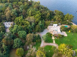 10 Shepherds Ln, Sands Point, NY 11050