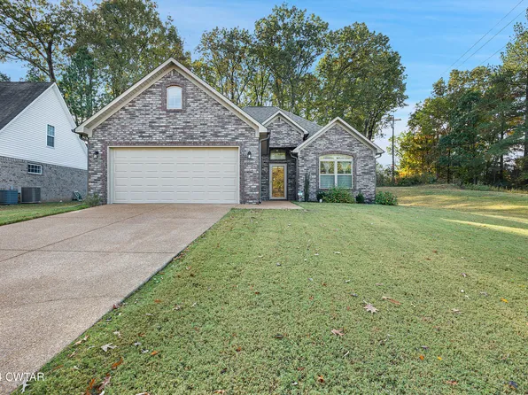 136 Executive Dr, Jackson, TN 38305