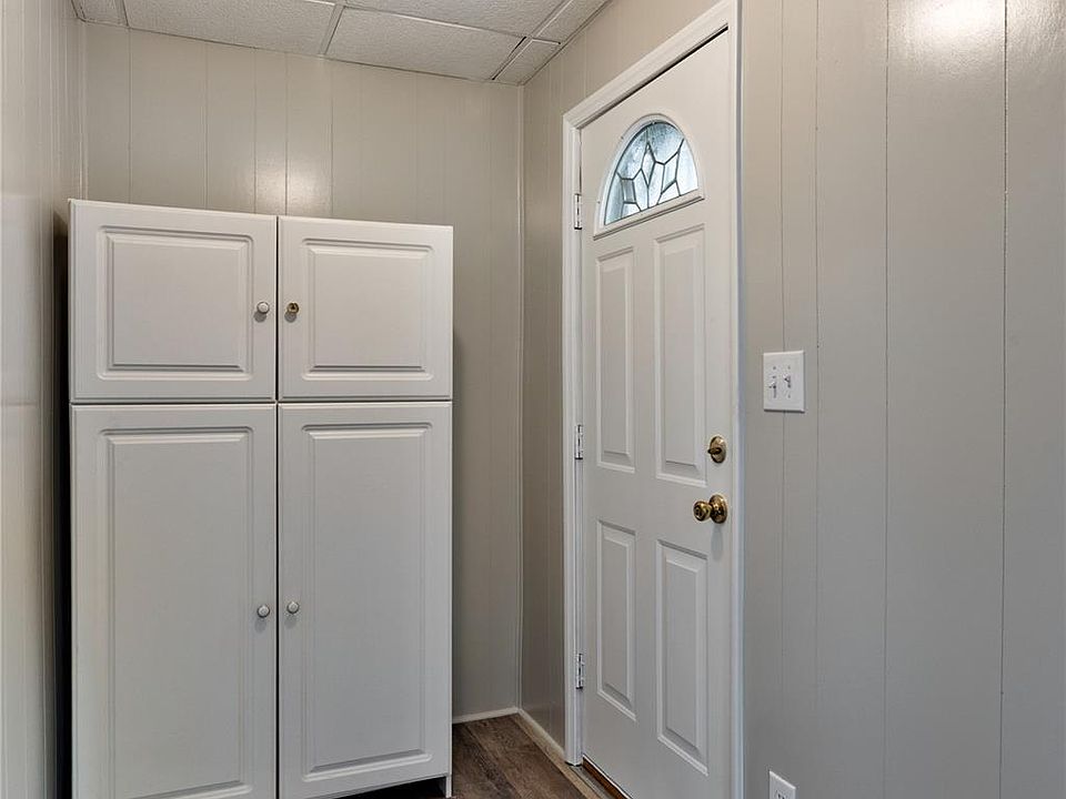 1429 Division St, photo 5