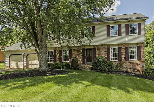 1st image of 32357 Springside Ln