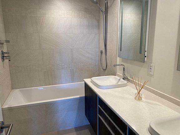 5th image of 530 El Camino Real APT 312