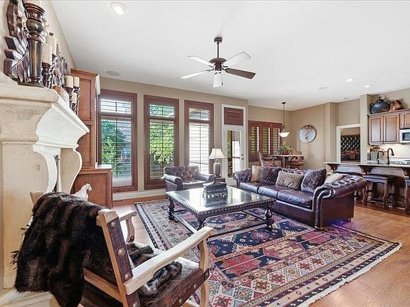 5th image of 2029 N Paddock Green Ct