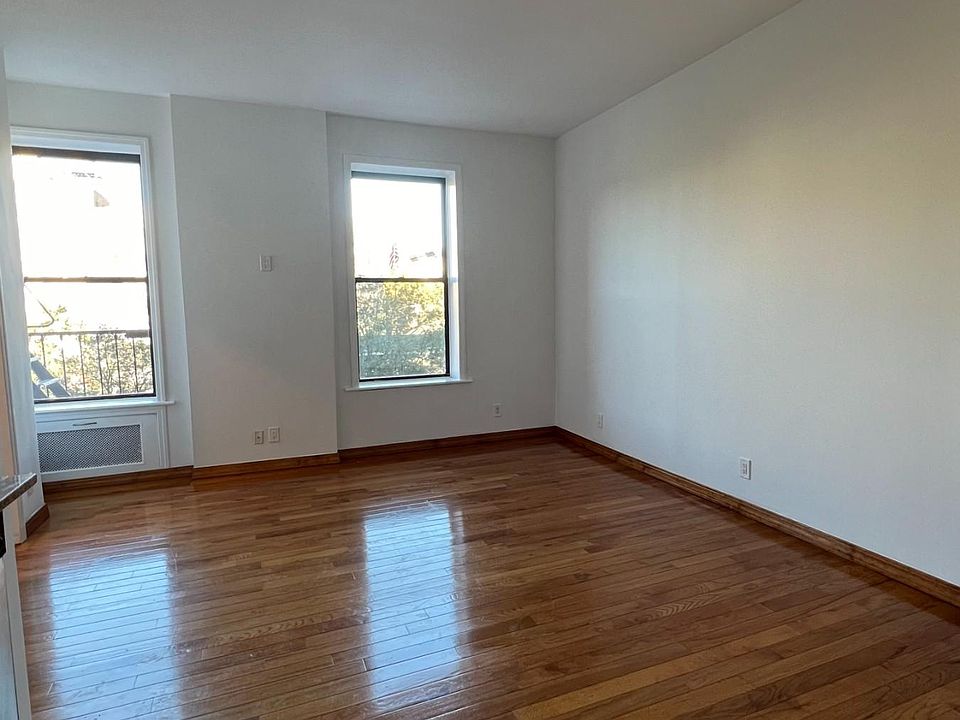 1st image of 66 W 77th St APT 35