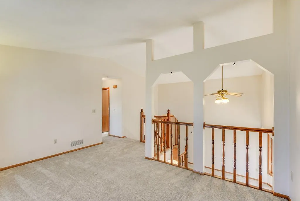 3 bed, 1608 sqft, $2,500 — Photo 4