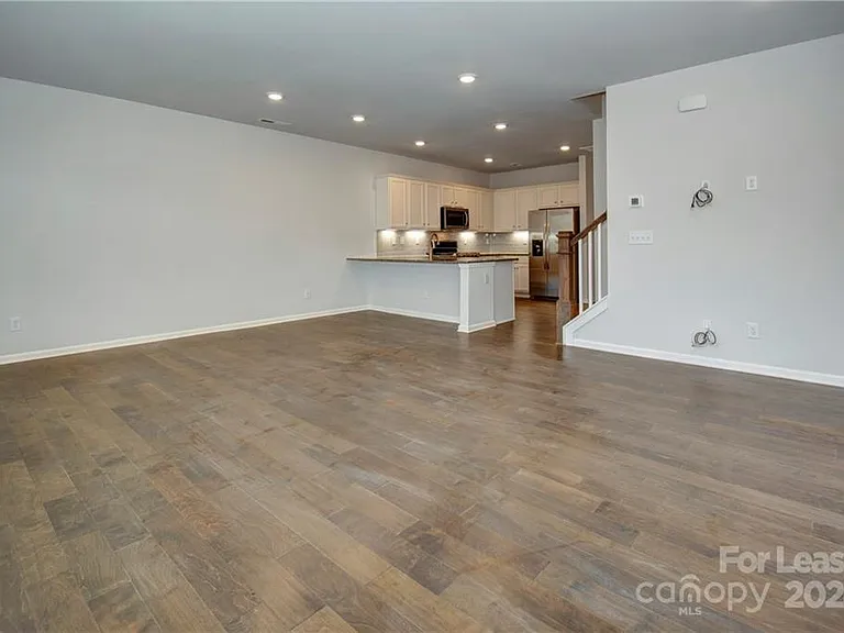 3126 Glenn Hope Way — Photo 2