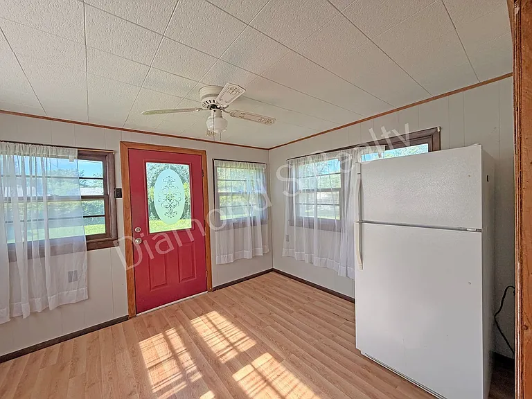 2264 E Nora St — Photo 11