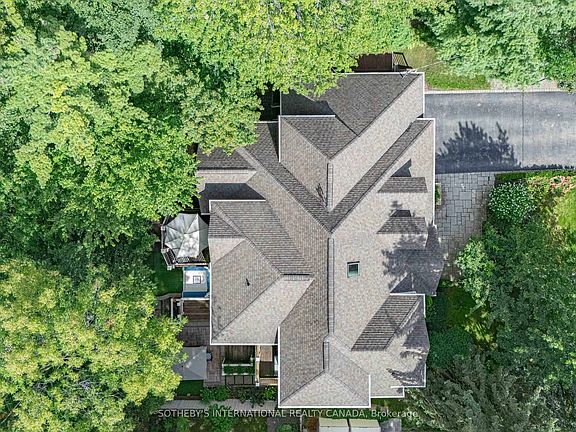 5th image of 407 Cairncroft Rd