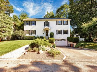 27 Roselle Ave, Pleasantville, NY 10570