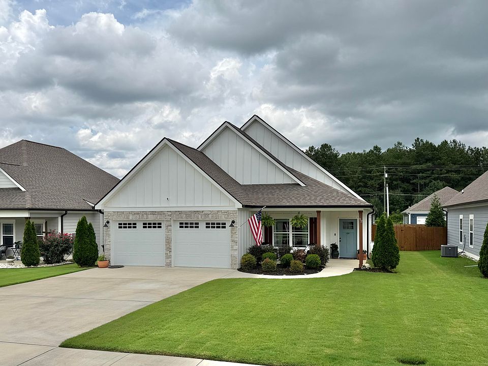 1st image of 92 Country Cove Dr